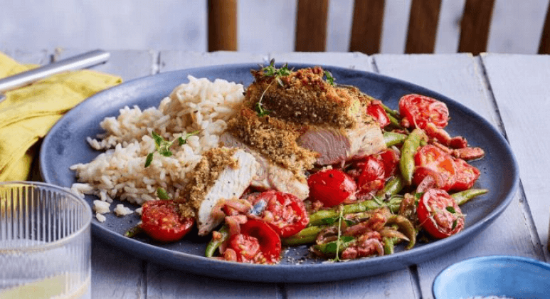 Puten-Steak mit Tomatenragout, Bohnen und Langkornreis