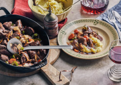 Reh Bourguignon mit Kartoffelpüree